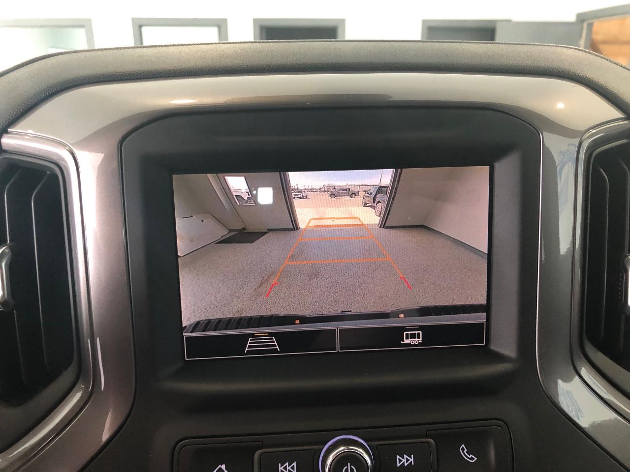 Chevrolet Silverado 2500HD 4WD Crew Cab 159" Custom 2026