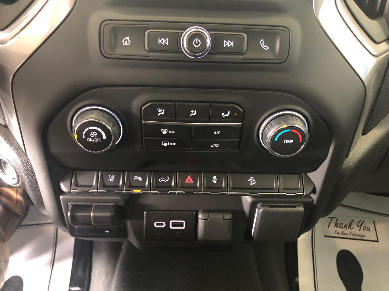 Chevrolet Silverado 2500HD 4WD Crew Cab 159" Custom 2026