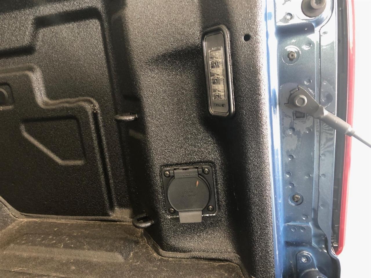 Chevrolet Silverado 2500HD 4WD Crew Cab 159" Custom 2026