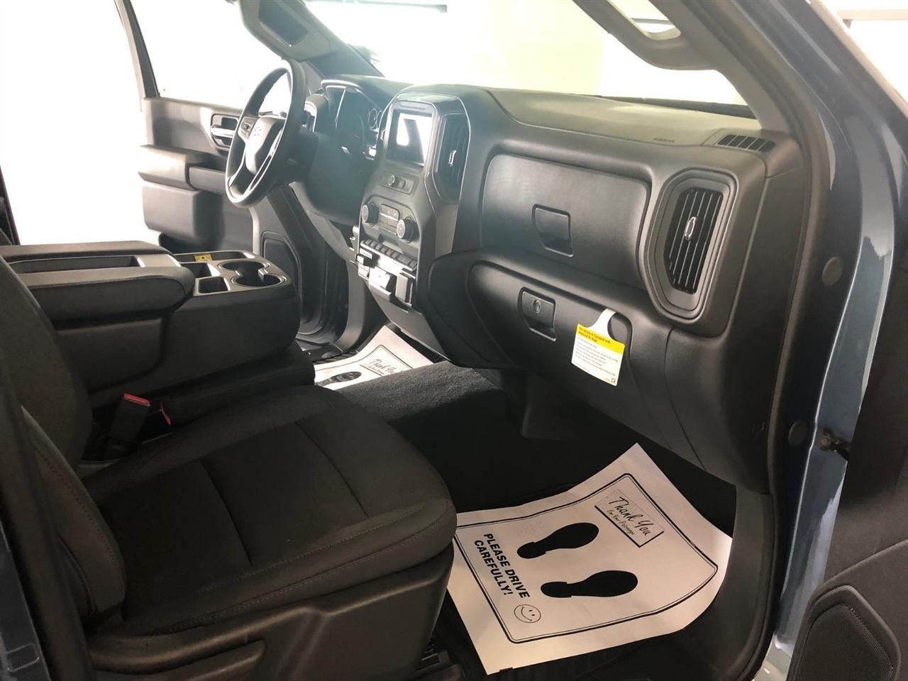 Chevrolet Silverado 2500HD 4WD Crew Cab 159" Custom 2026