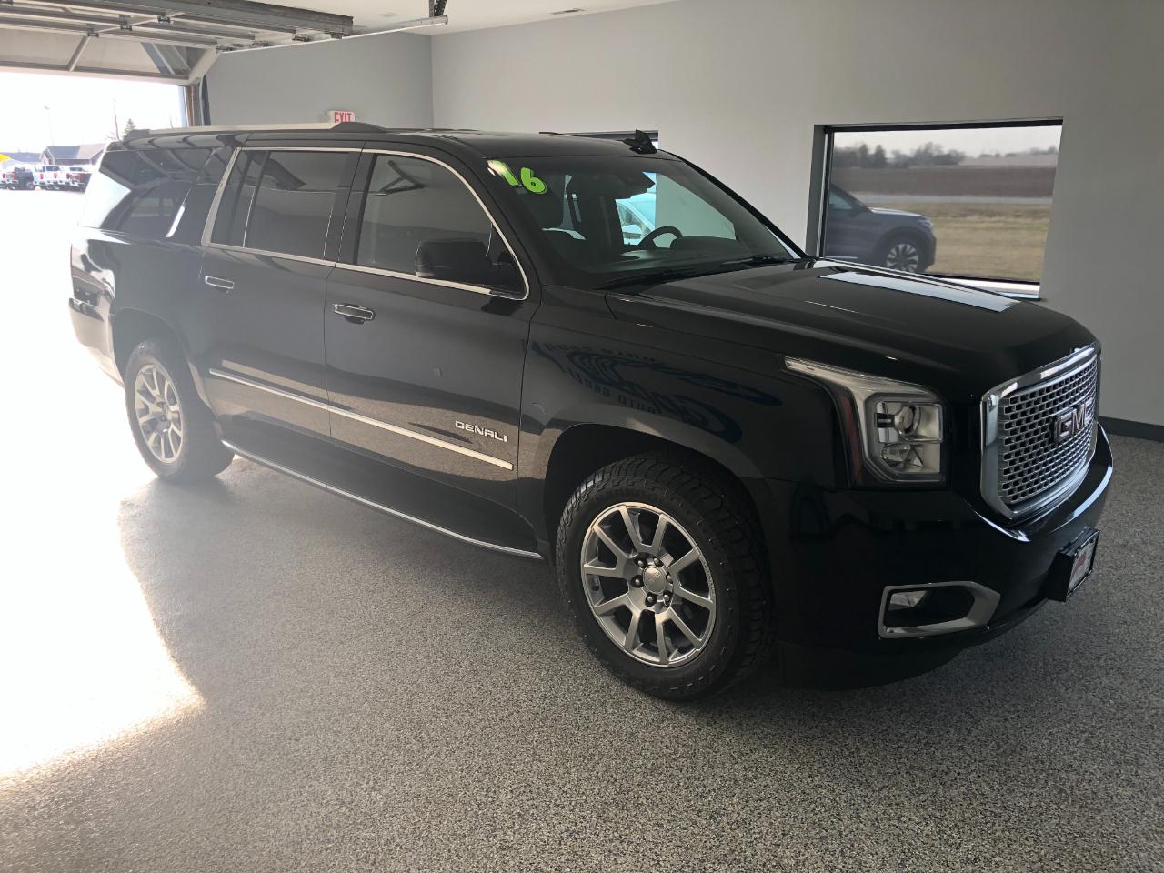 GMC Yukon XL 4WD 4dr Denali 2016