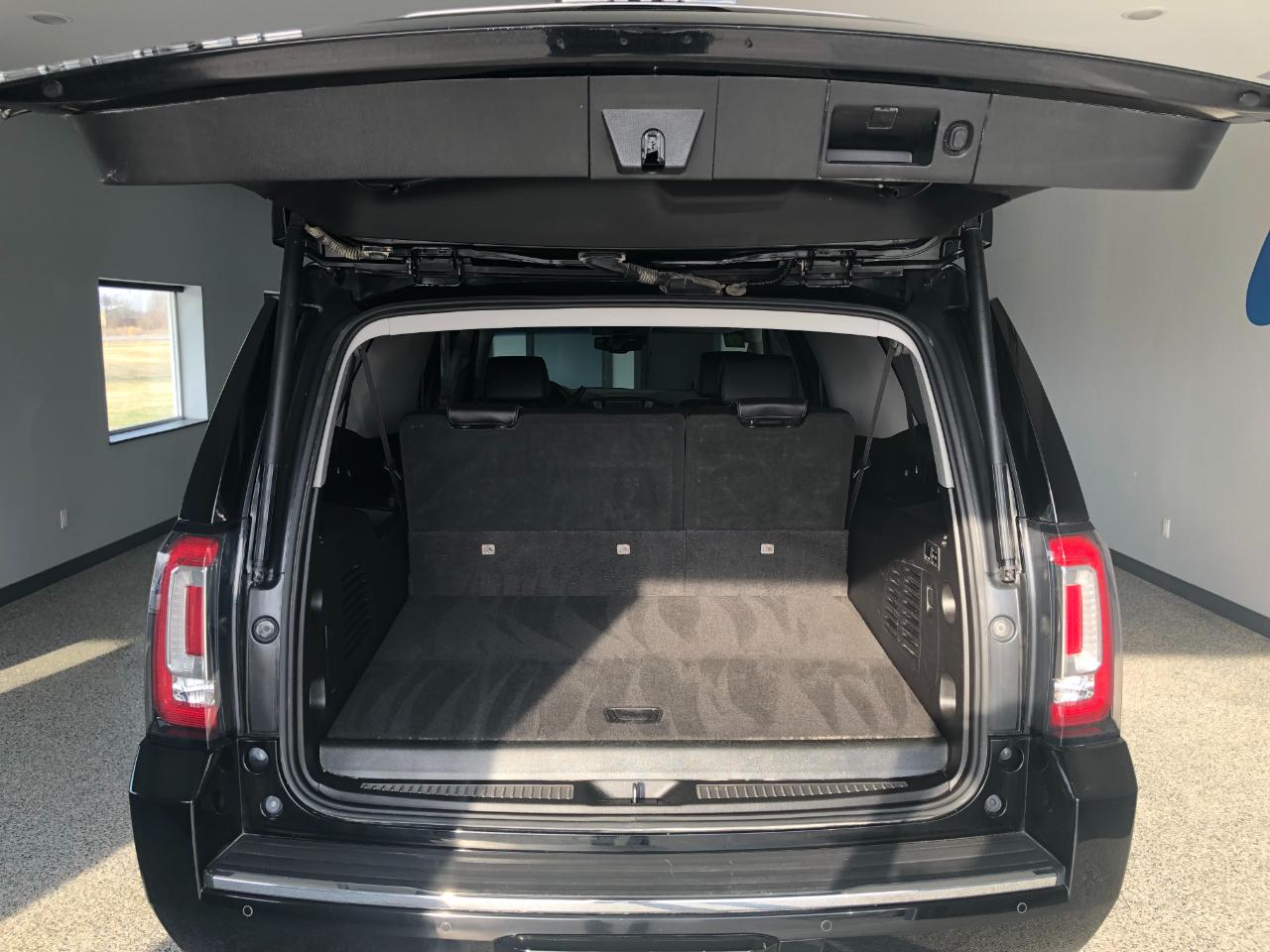 GMC Yukon XL 4WD 4dr Denali 2016