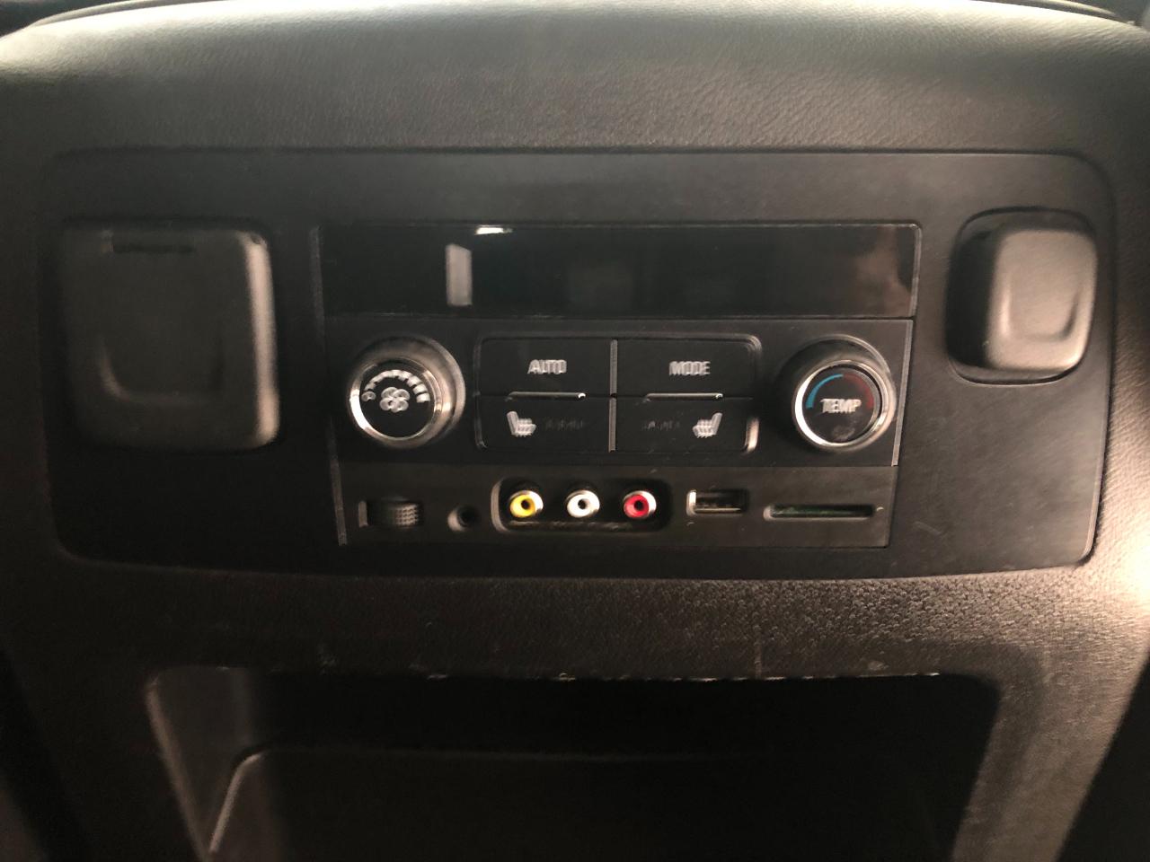 GMC Yukon XL 4WD 4dr Denali 2016