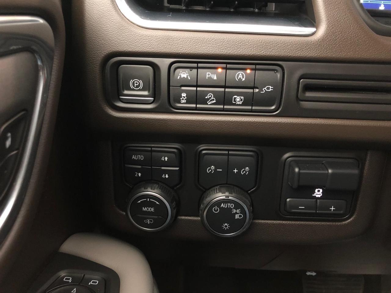 Chevrolet Tahoe 4WD 4dr Z71 2022