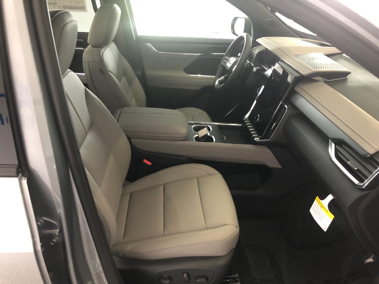 GMC Acadia AWD 4dr Elevation 2026