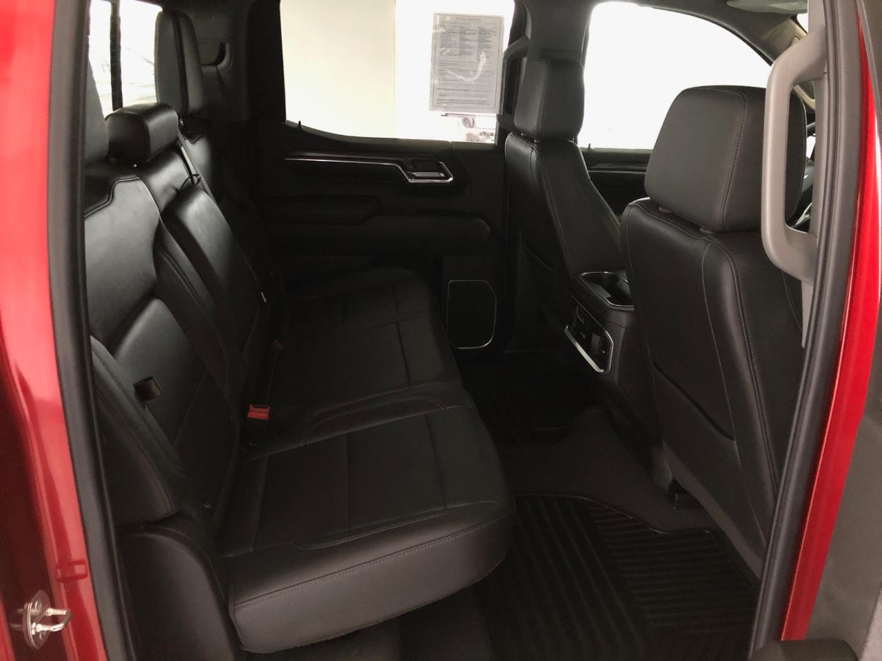 Chevrolet Silverado 1500 4WD Crew Cab 147" LTZ 2023