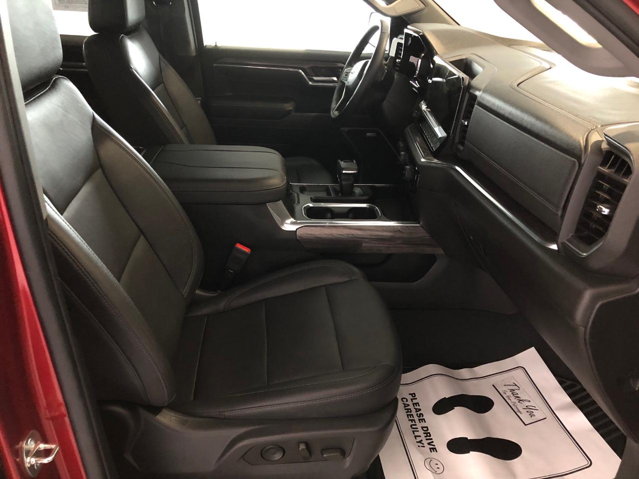 Chevrolet Silverado 1500 4WD Crew Cab 147" LTZ 2023