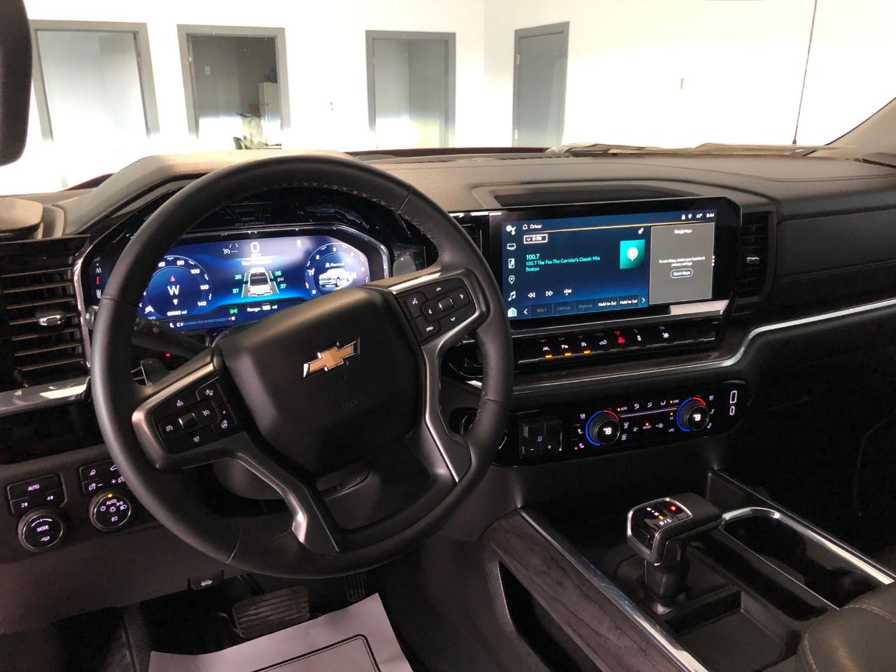 Chevrolet Silverado 1500 4WD Crew Cab 147" LTZ 2023