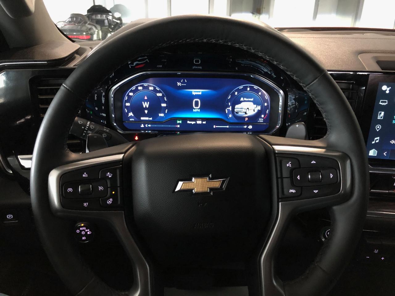 Chevrolet Silverado 1500 4WD Crew Cab 147" LTZ 2023