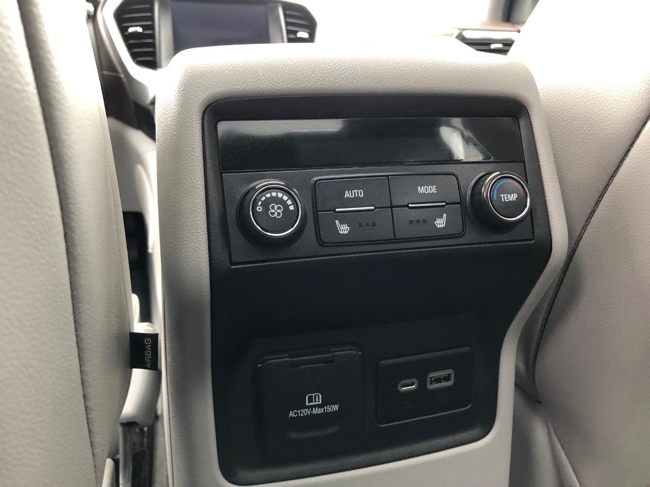 GMC Acadia AWD 4dr SLT 2023