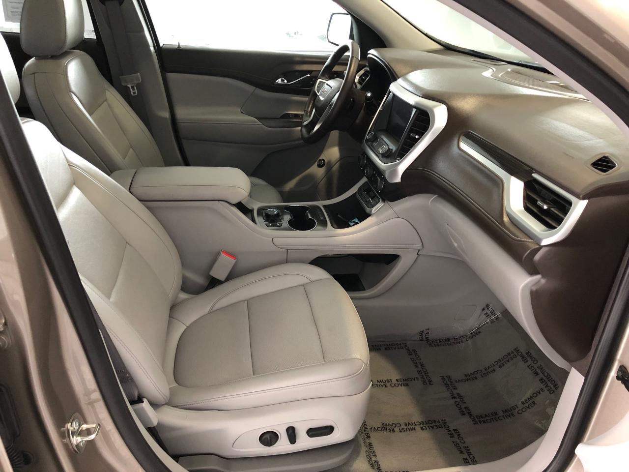 GMC Acadia AWD 4dr SLT 2023