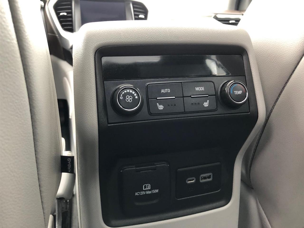 GMC Acadia AWD 4dr SLT 2023