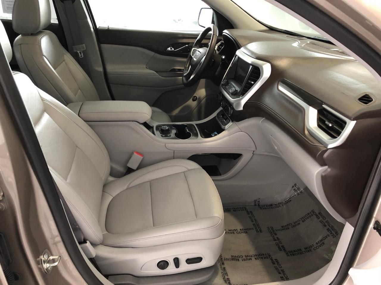 GMC Acadia AWD 4dr SLT 2023