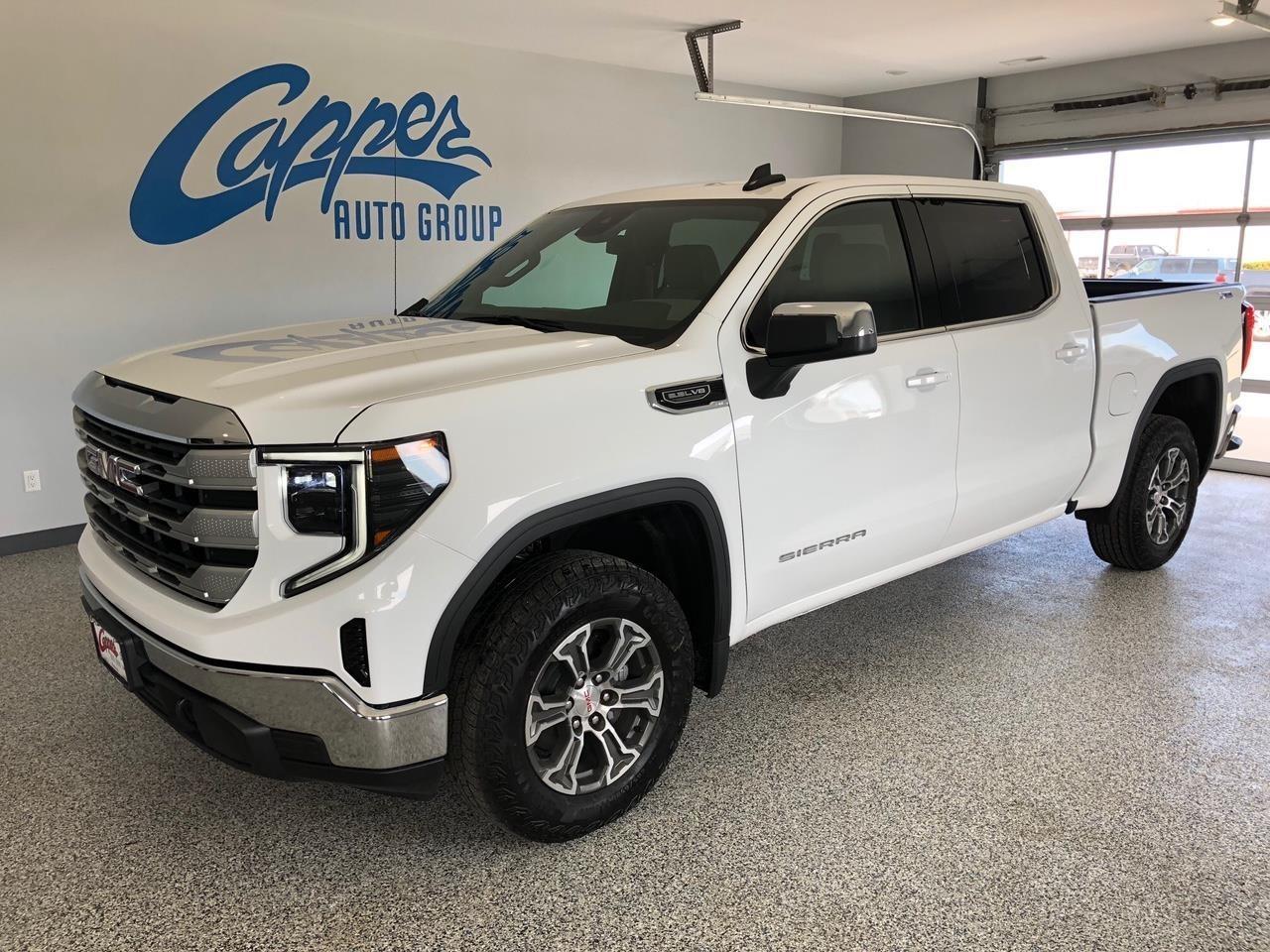 GMC Sierra 1500 4WD Crew Cab 147" SLE 2026