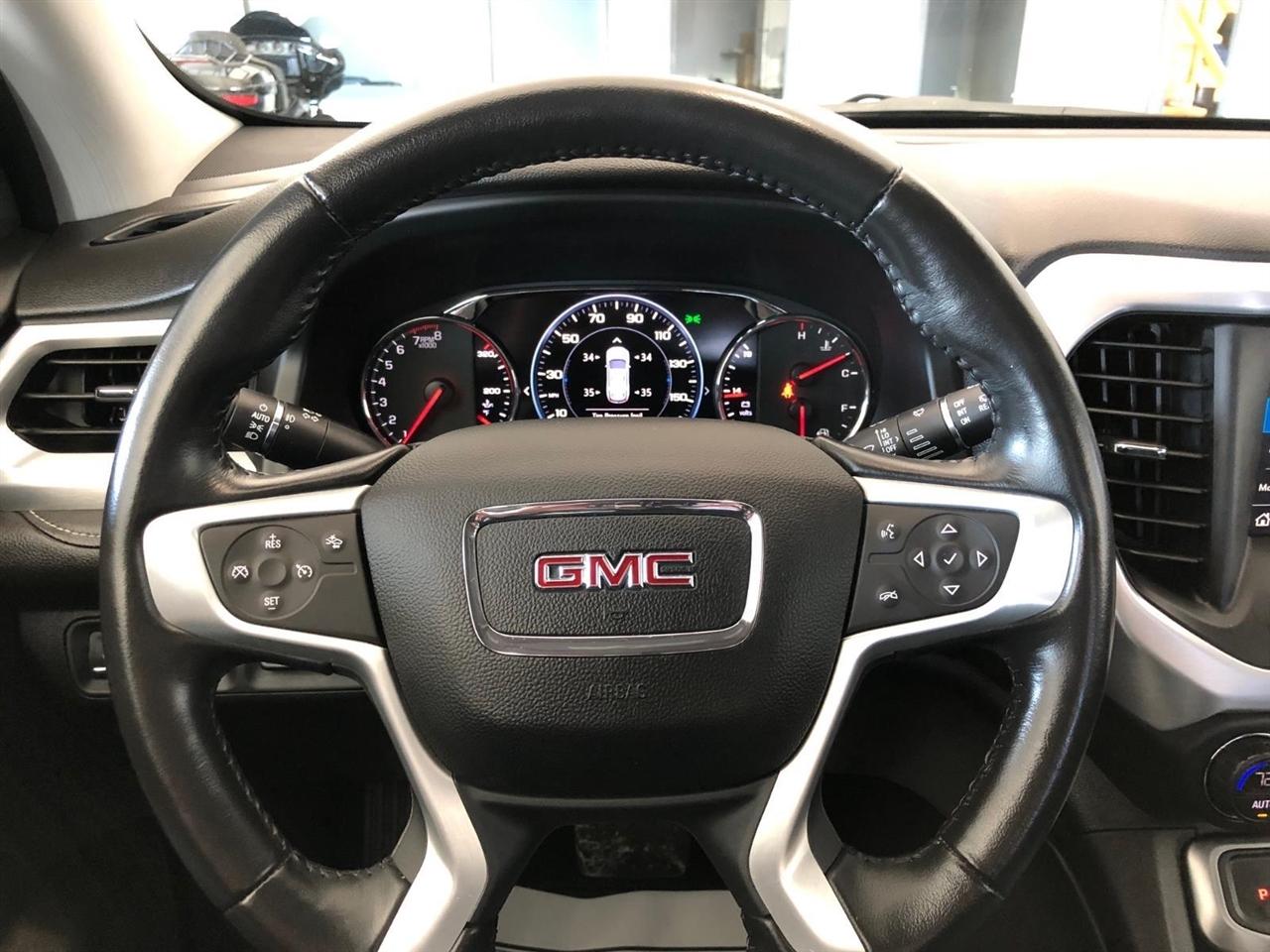 GMC Acadia AWD 4dr SLT 2020