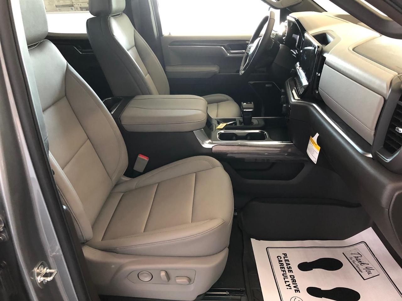 Chevrolet Silverado 1500 4WD Crew Cab 147" LTZ 2026