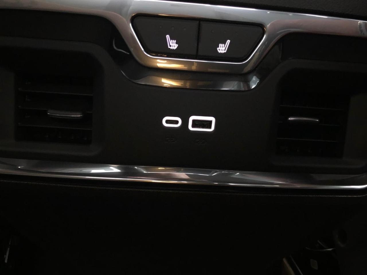 Chevrolet Silverado 1500 4WD Crew Cab 147" LTZ 2026