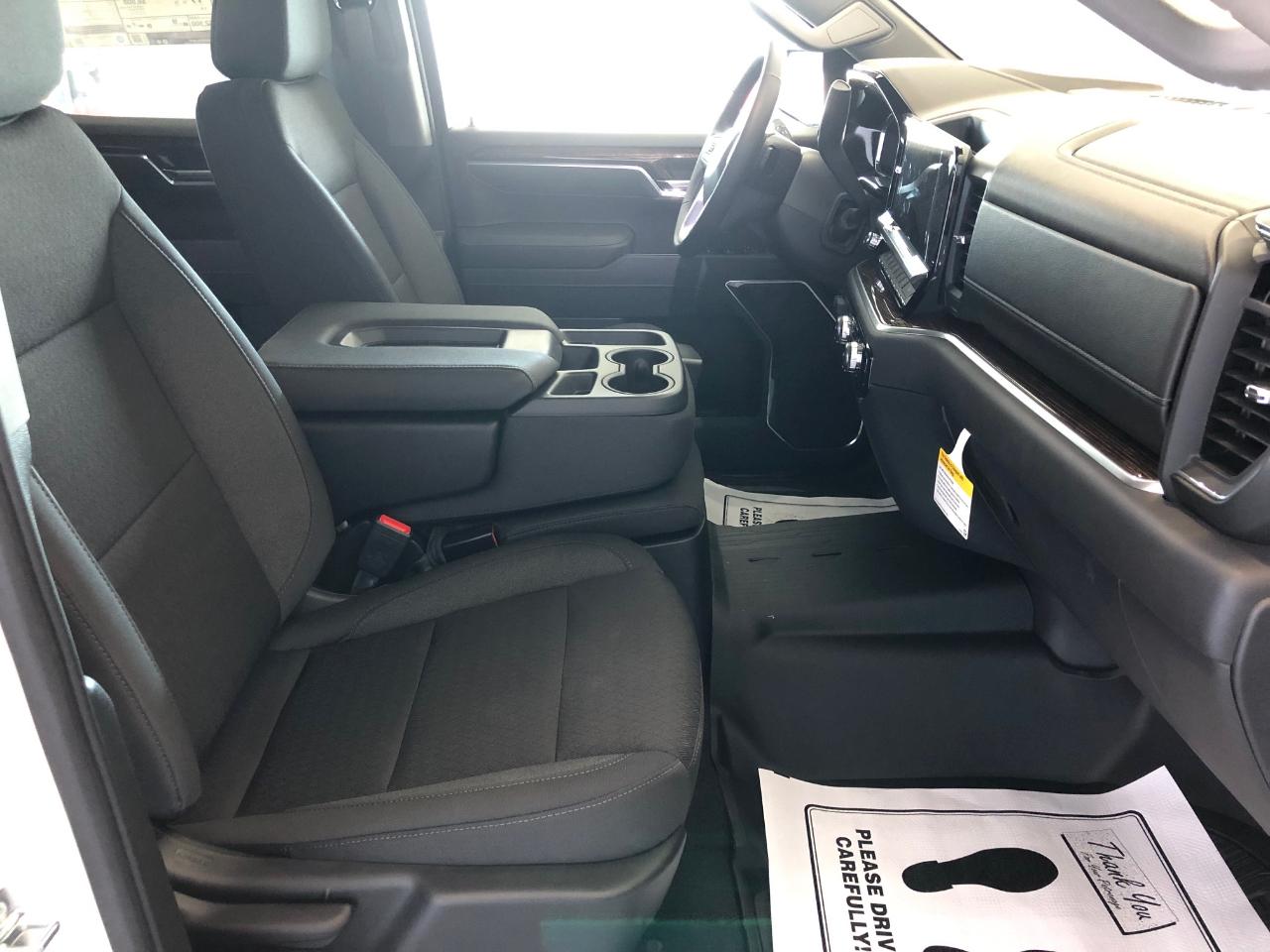 GMC Sierra 1500 4WD Crew Cab 147" SLE 2026