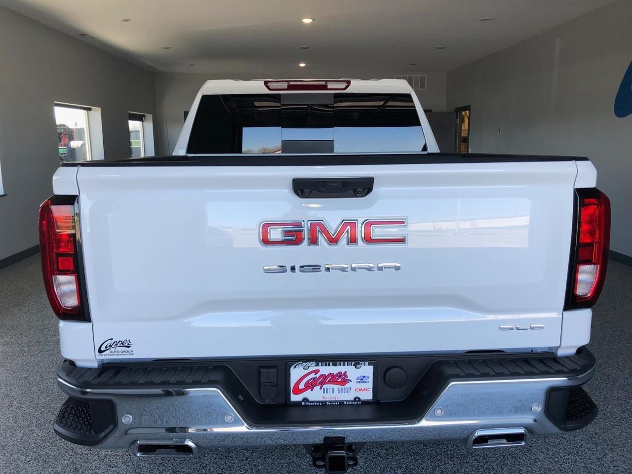 GMC Sierra 1500 4WD Crew Cab 147" SLE 2026