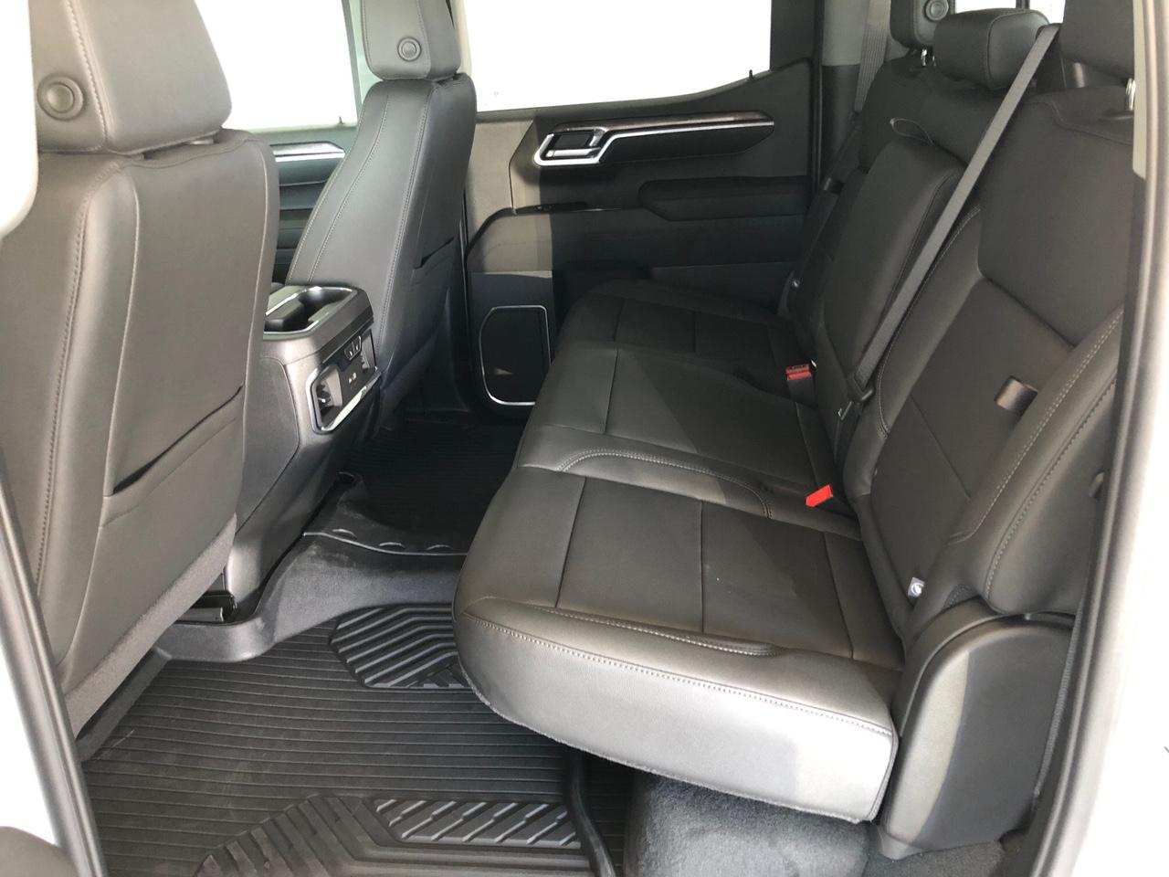 Chevrolet Silverado 1500 4WD Crew Cab 147" LTZ 2026