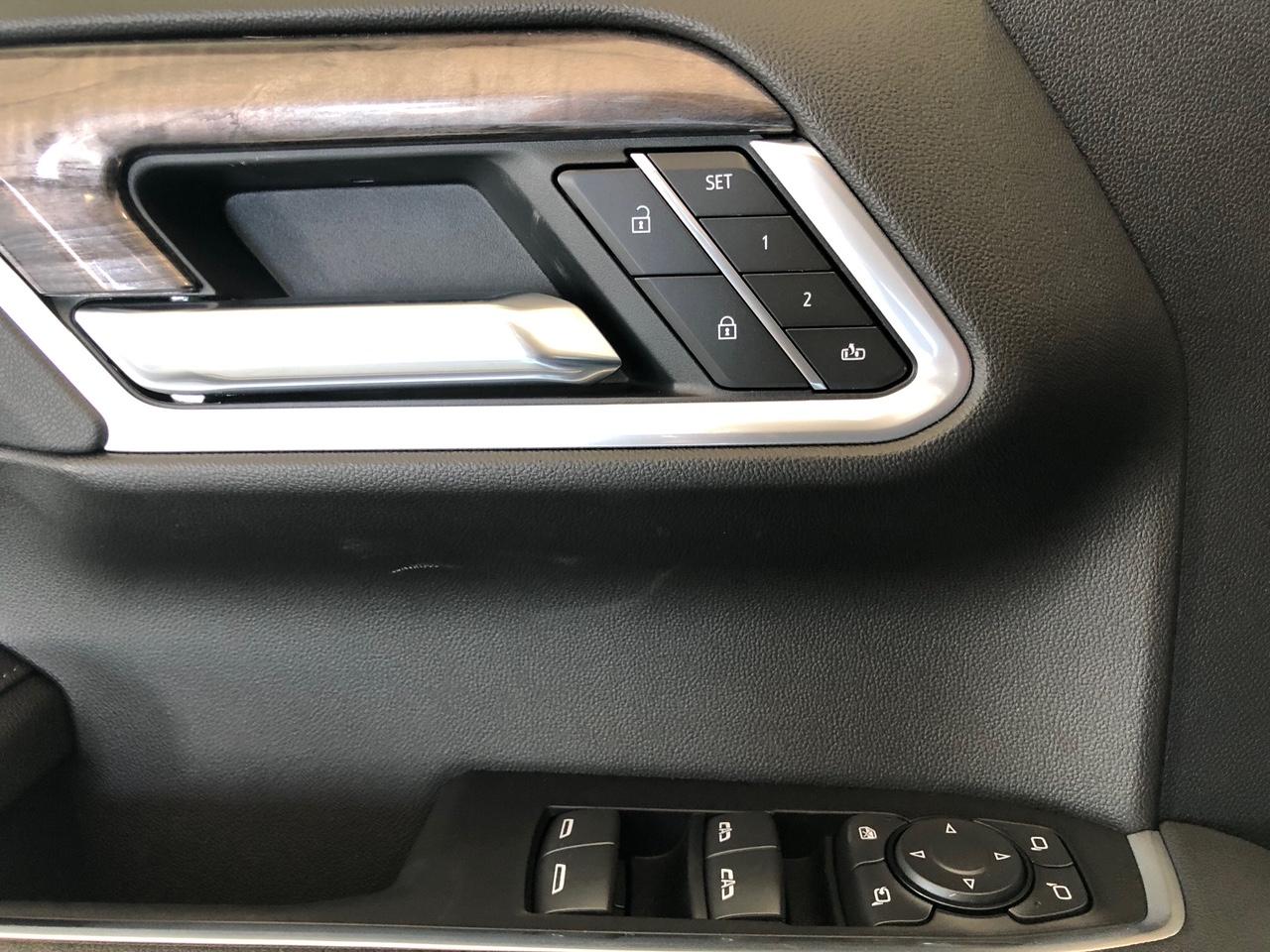 Chevrolet Silverado 1500 4WD Crew Cab 147" LTZ 2026