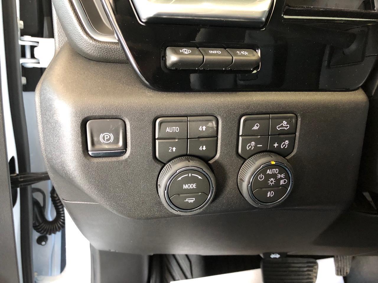 Chevrolet Silverado 1500 4WD Crew Cab 147" LTZ 2026