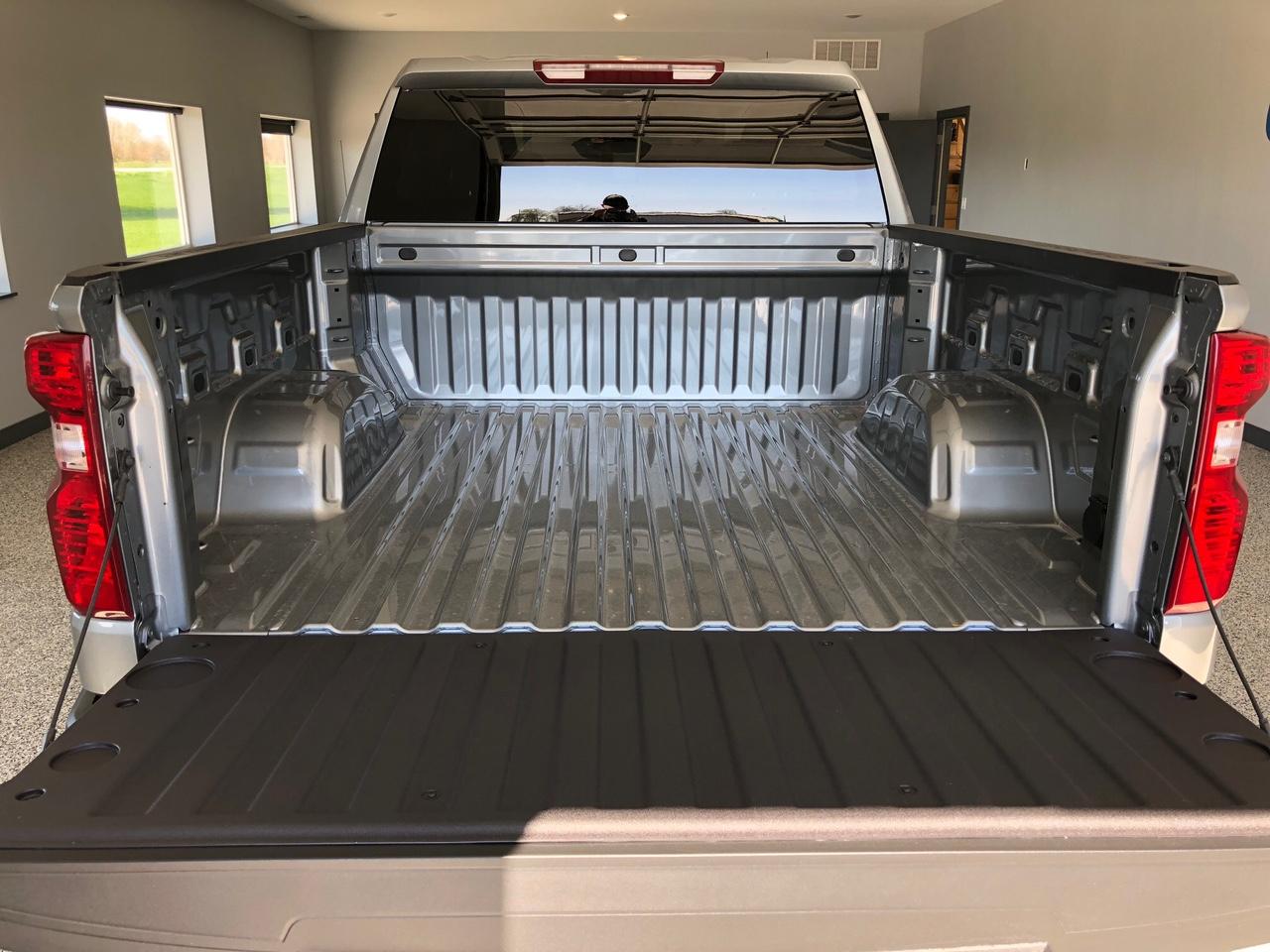 Chevrolet Silverado 1500 4WD Crew Cab 147" LT w/2FL 2026