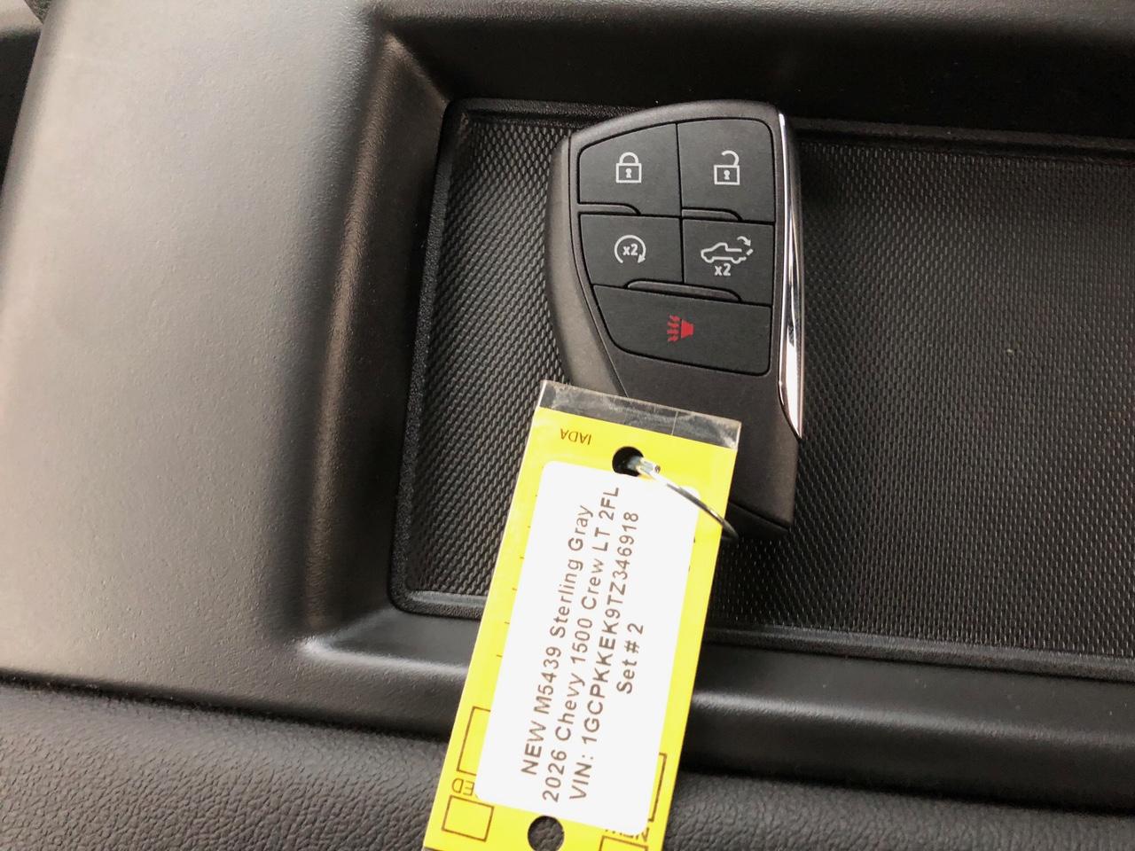 Chevrolet Silverado 1500 4WD Crew Cab 147" LT w/2FL 2026