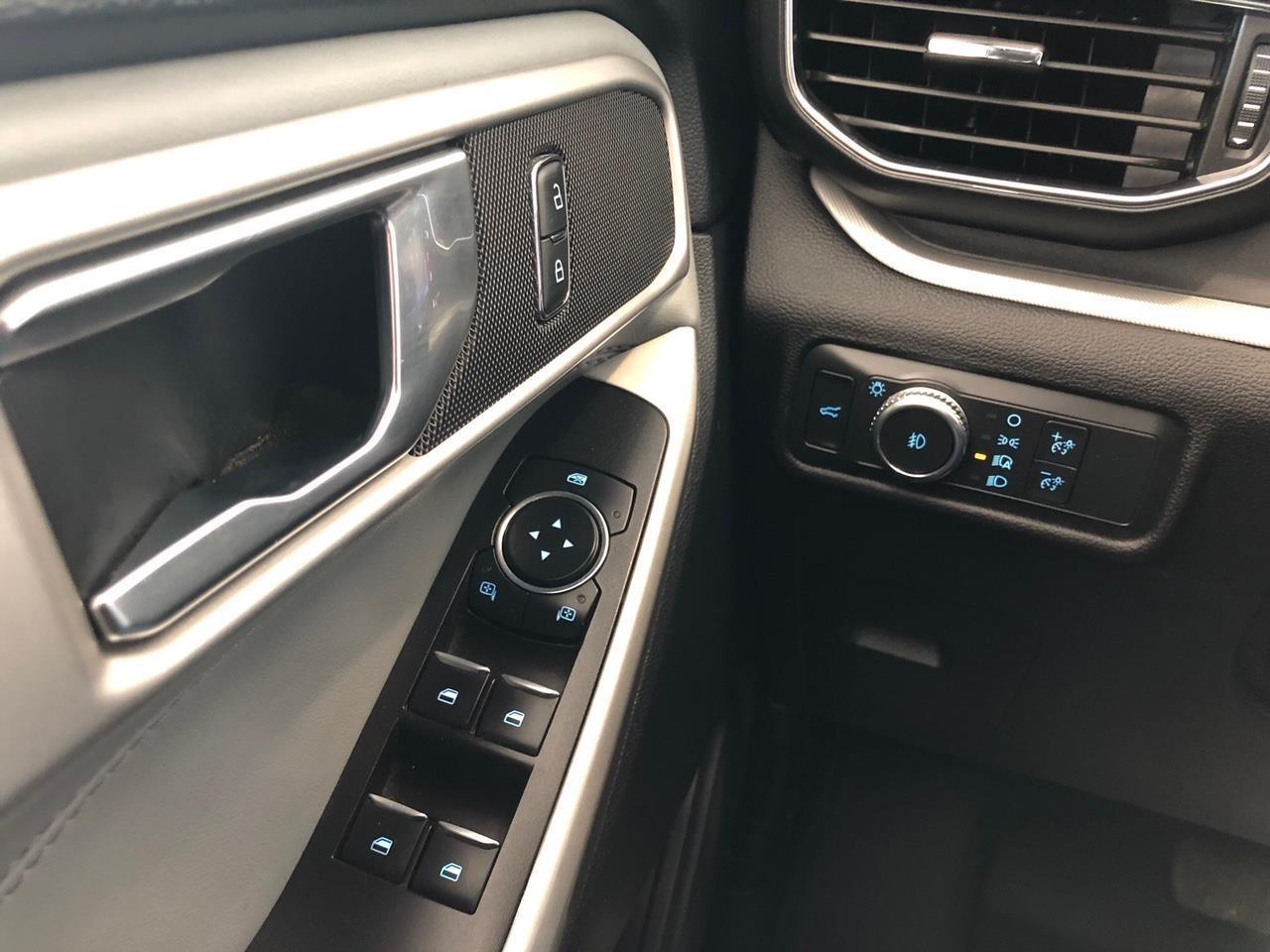 Ford Explorer XLT 4WD 2022