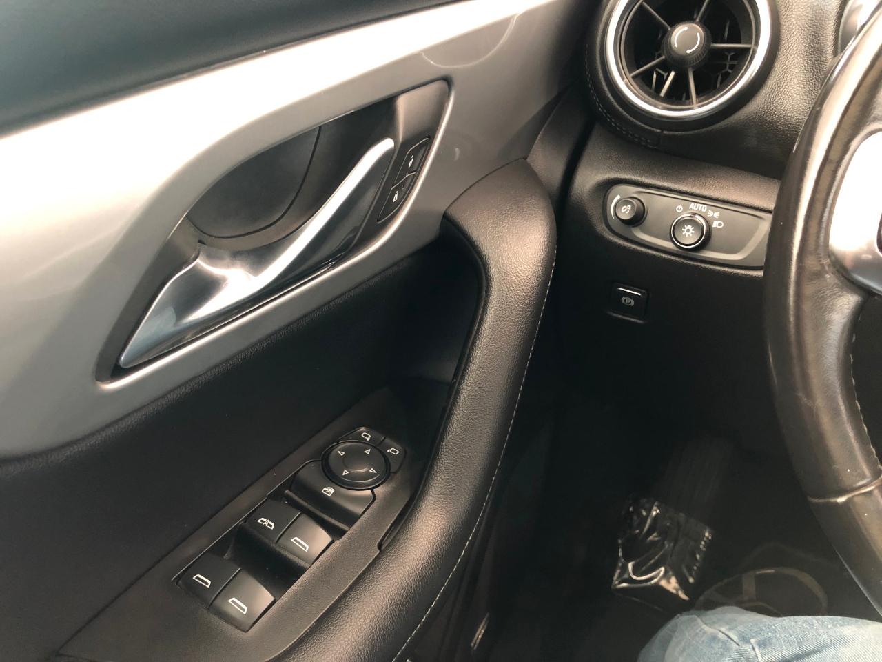 Chevrolet Blazer AWD 4dr w/3LT 2019