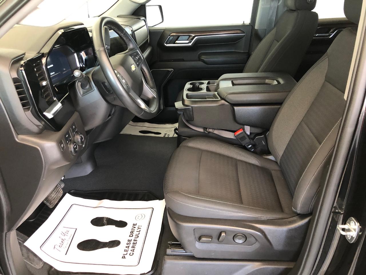 Chevrolet Silverado 1500 4WD Crew Cab 147" LT w/1LT 2023