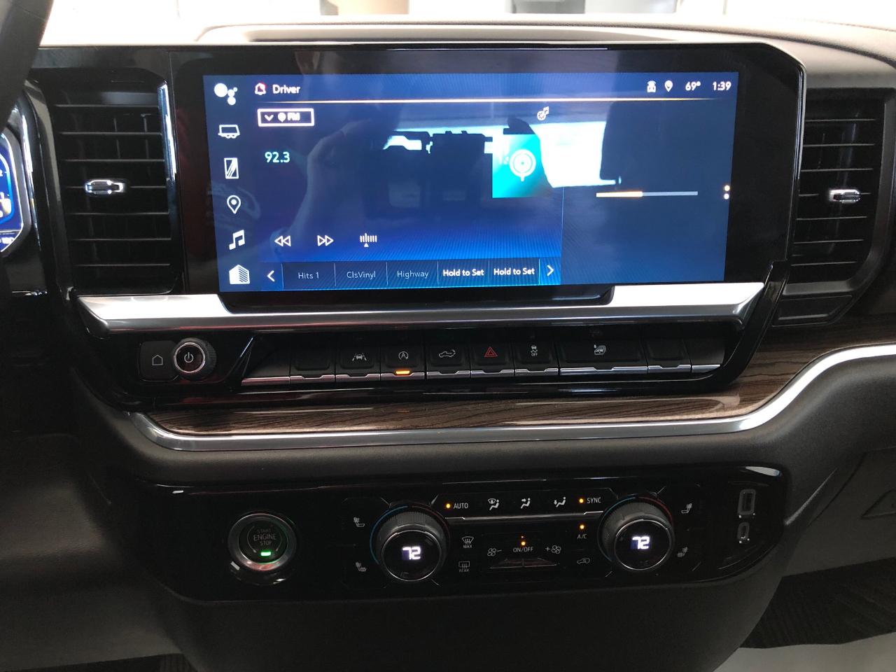 Chevrolet Silverado 1500 4WD Crew Cab 147" LT w/1LT 2023