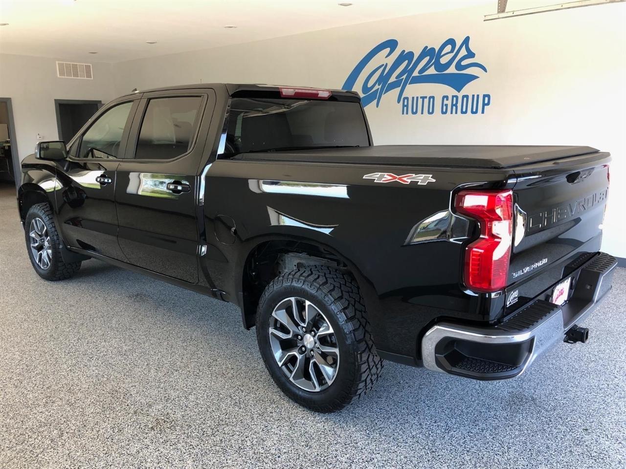 Chevrolet Silverado 1500 4WD Crew Cab 147" LT w/1LT 2023