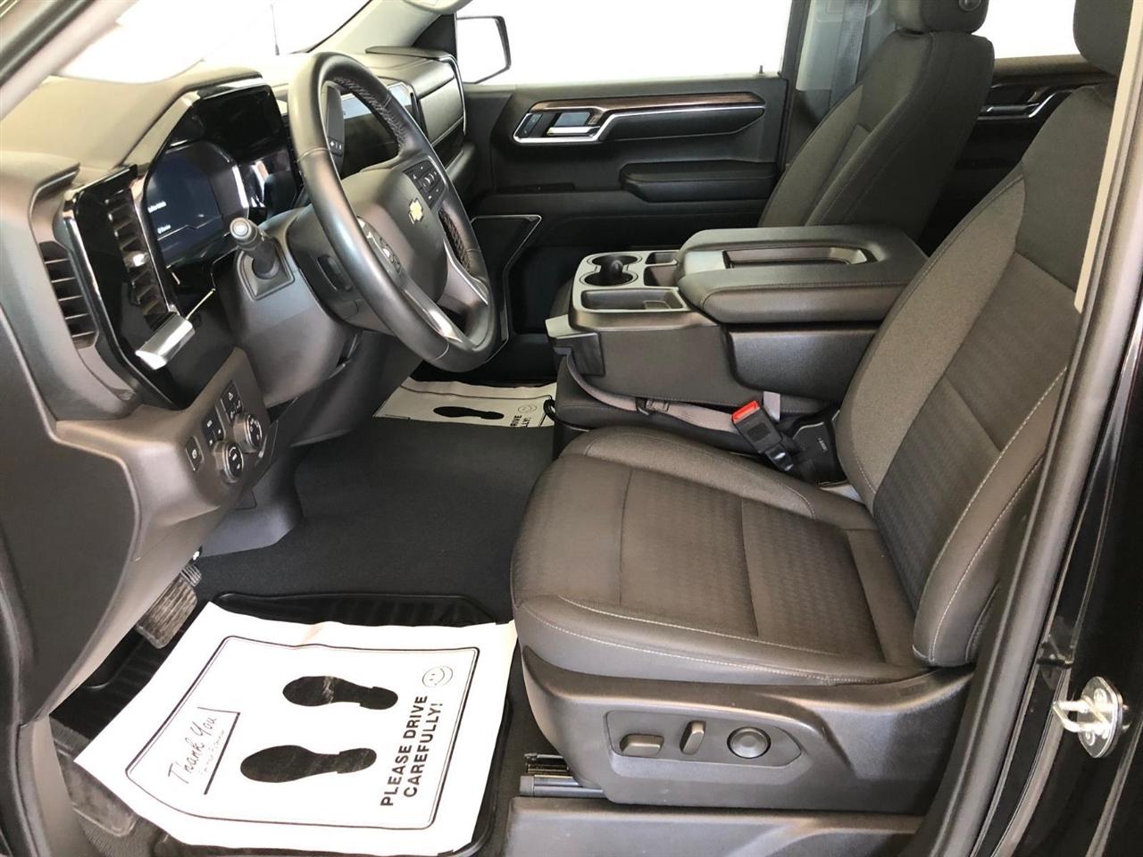 Chevrolet Silverado 1500 4WD Crew Cab 147" LT w/1LT 2023