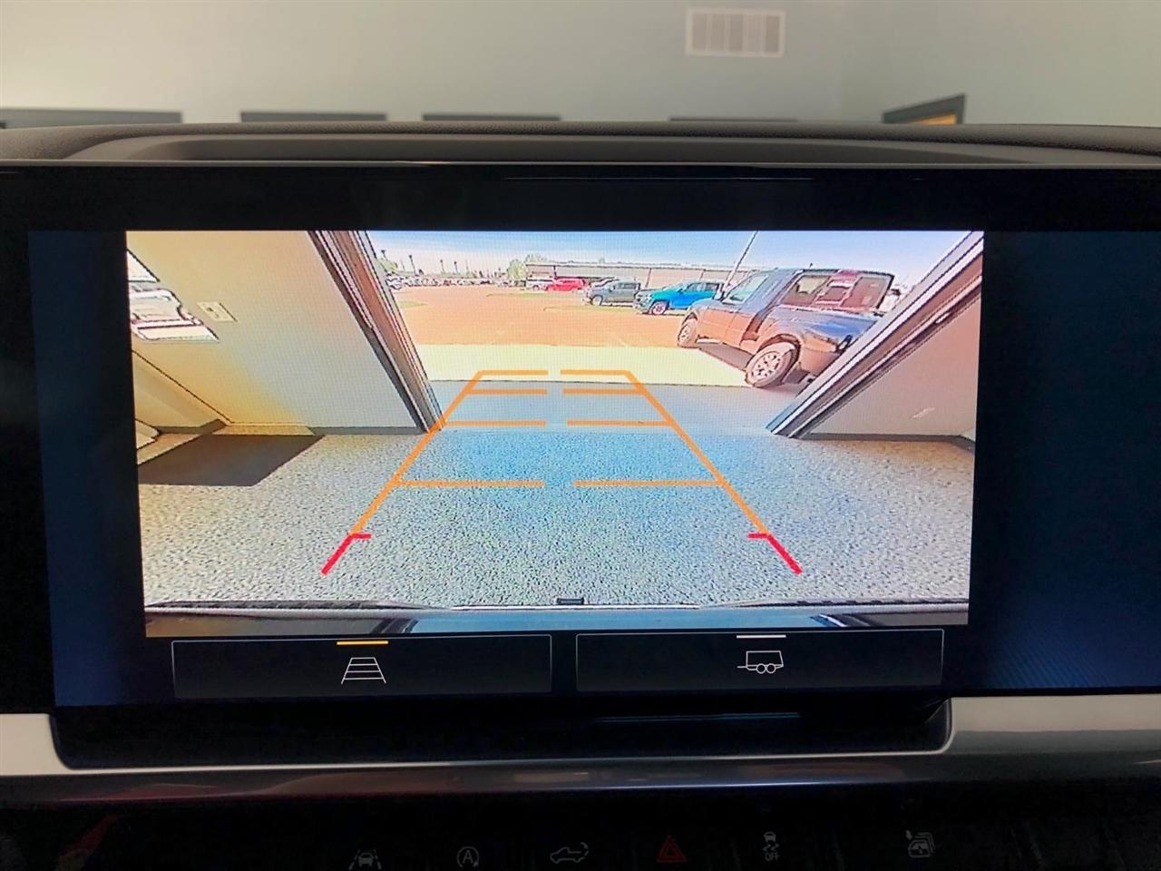 Chevrolet Silverado 1500 4WD Crew Cab 147" LT w/1LT 2023