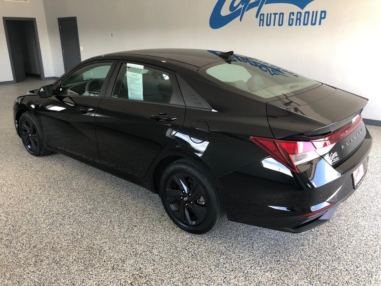 Hyundai Elantra SEL IVT *Ltd Avail* 2021