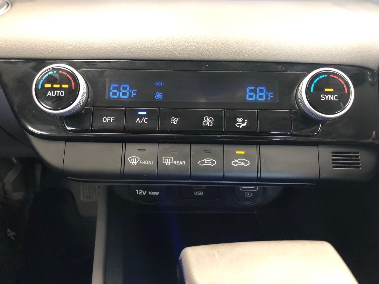 Hyundai Elantra SEL IVT *Ltd Avail* 2021