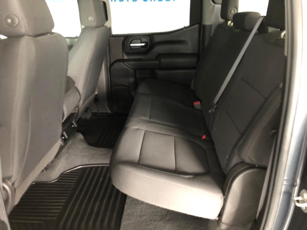 Chevrolet Silverado 1500 4WD Crew Cab 147" Custom 2020