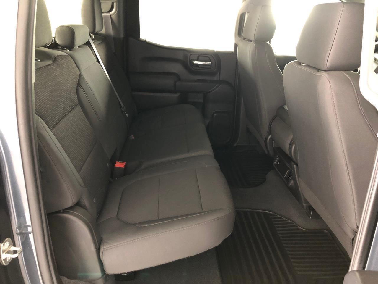 Chevrolet Silverado 1500 4WD Crew Cab 147" Custom 2020