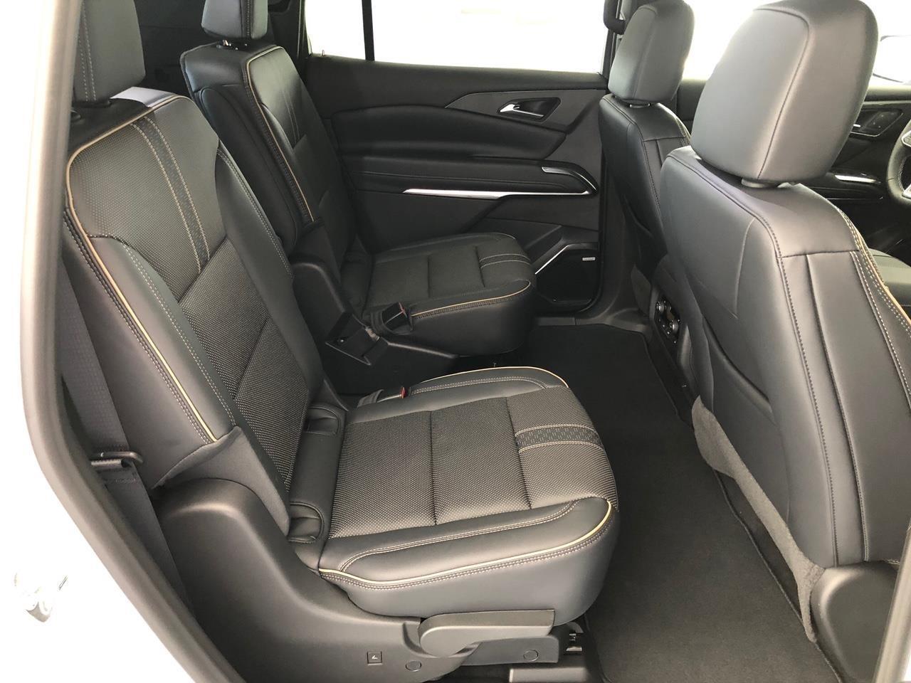 Chevrolet Traverse AWD 4dr High Country w/2LZ 2026
