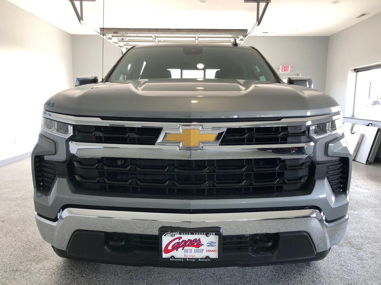 Chevrolet Silverado 1500 4WD Crew Cab 147" LT w/1LT 2026