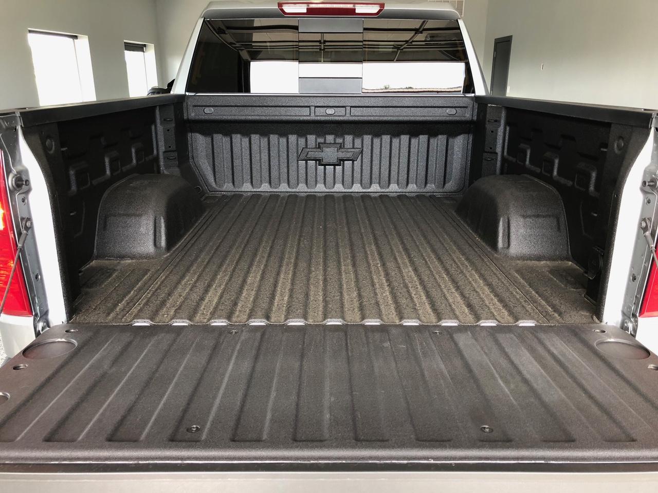 Chevrolet Silverado 1500 4WD Crew Cab 147" LT w/1LT 2026