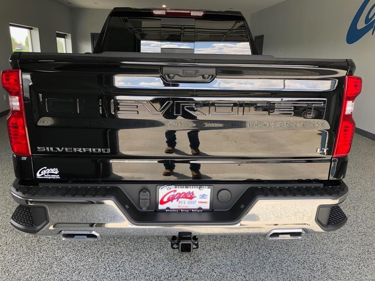 Chevrolet Silverado 1500 4WD Crew Cab 147" LT w/1LT 2026