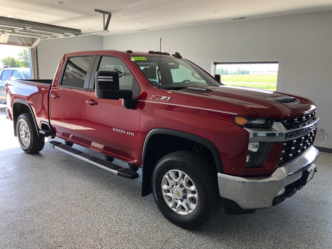 Chevrolet Silverado 3500HD 4WD Crew Cab 159" LT 2022