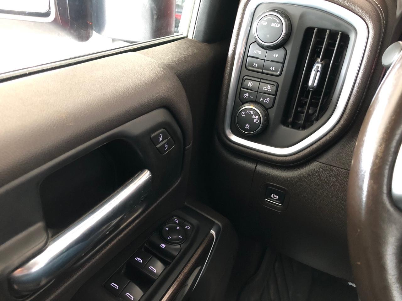 Chevrolet Silverado 3500HD 4WD Crew Cab 159" LT 2022