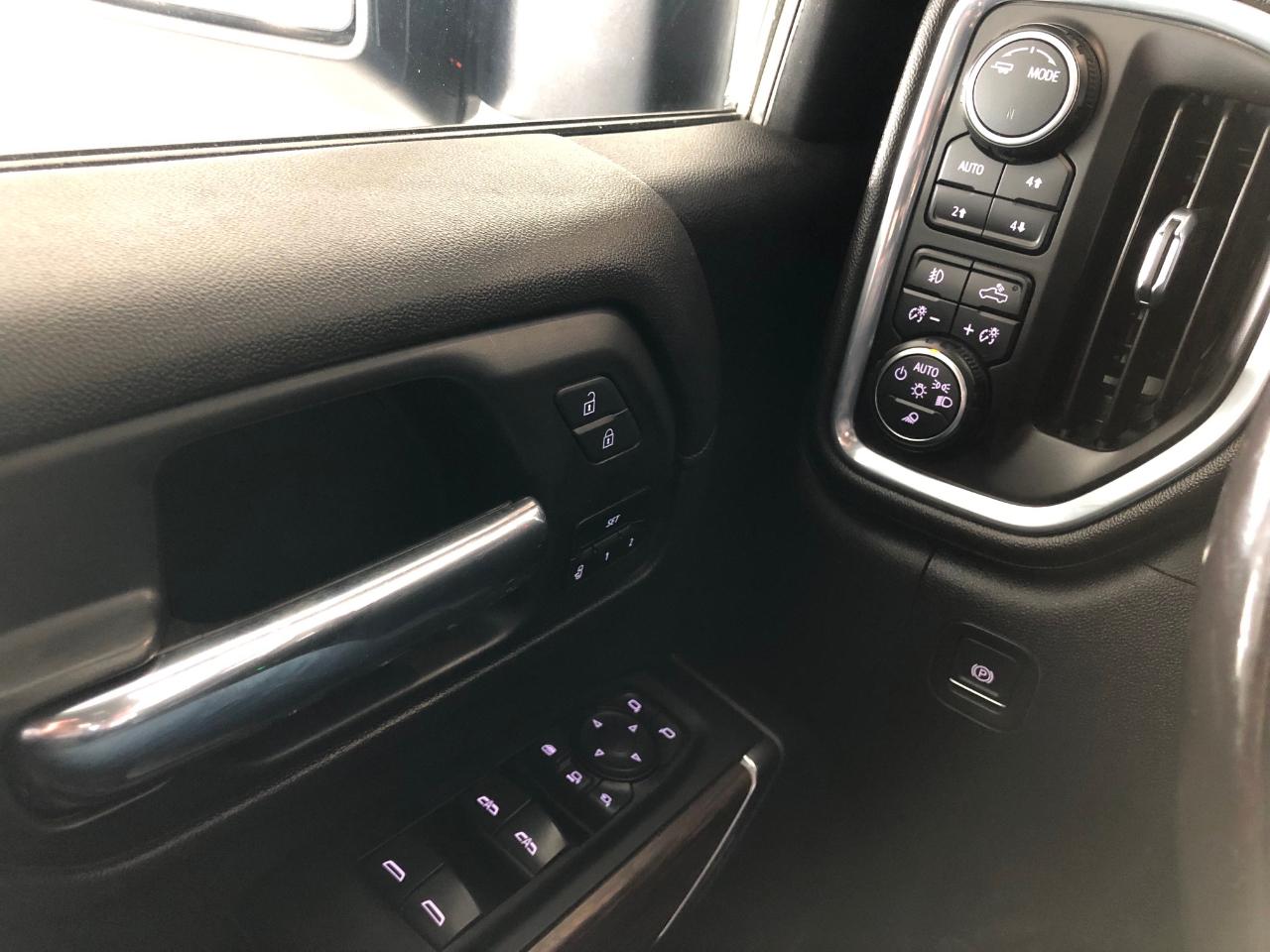 Chevrolet Silverado 2500HD 4WD Crew Cab 159" High Country 2022