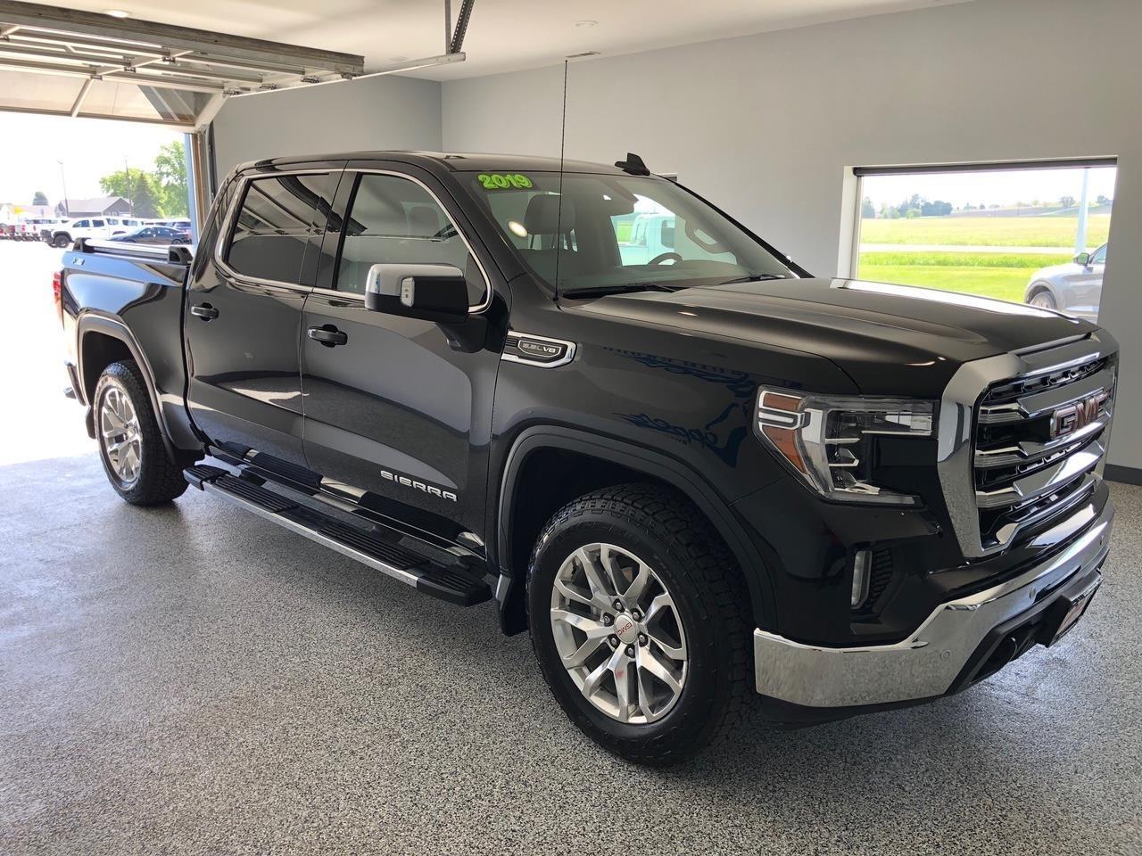 GMC Sierra 1500 4WD Crew Cab 147" SLE 2019