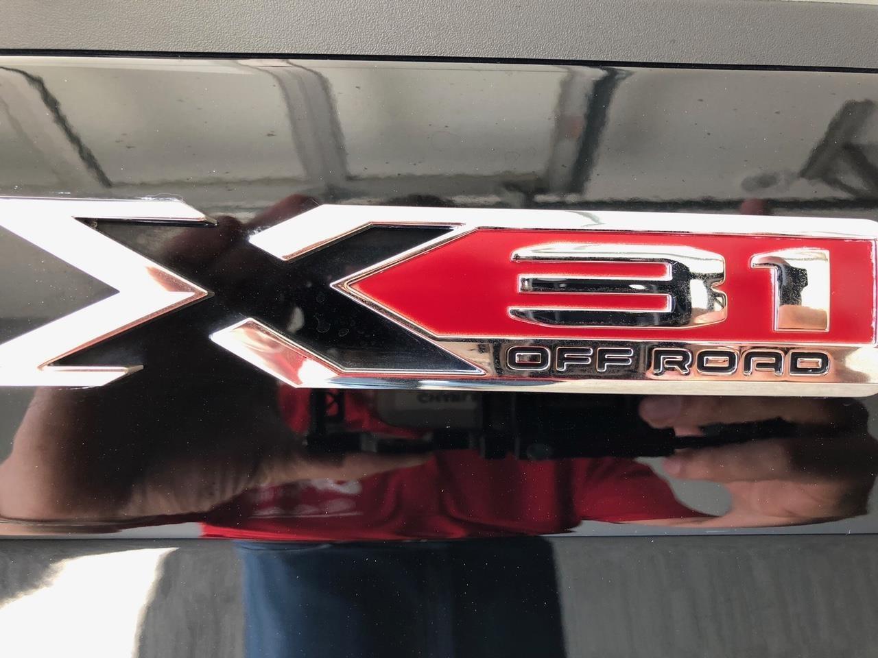 GMC Sierra 1500 4WD Crew Cab 147" SLE 2019