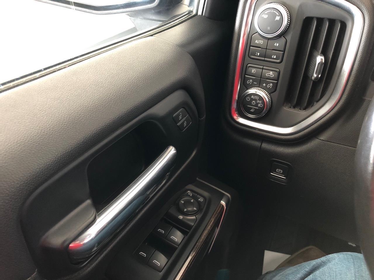 GMC Sierra 1500 4WD Crew Cab 147" SLE 2019