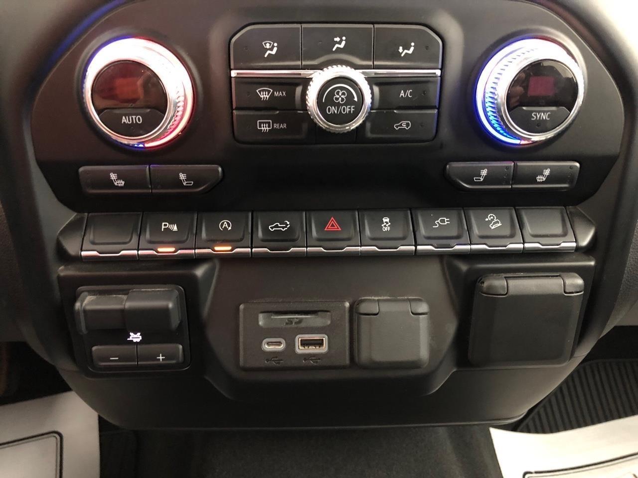 GMC Sierra 1500 4WD Crew Cab 147" SLE 2019